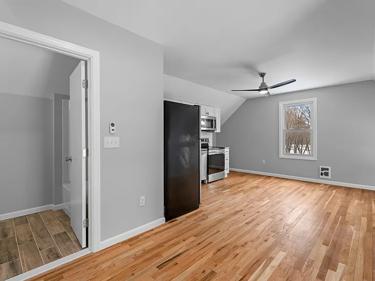108 Main St #101 — Photo 3