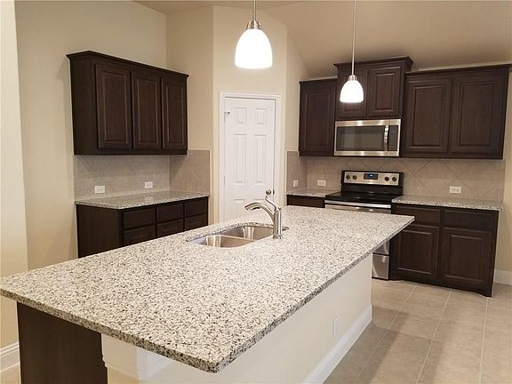 4th image of 5608 Barrique Blvd