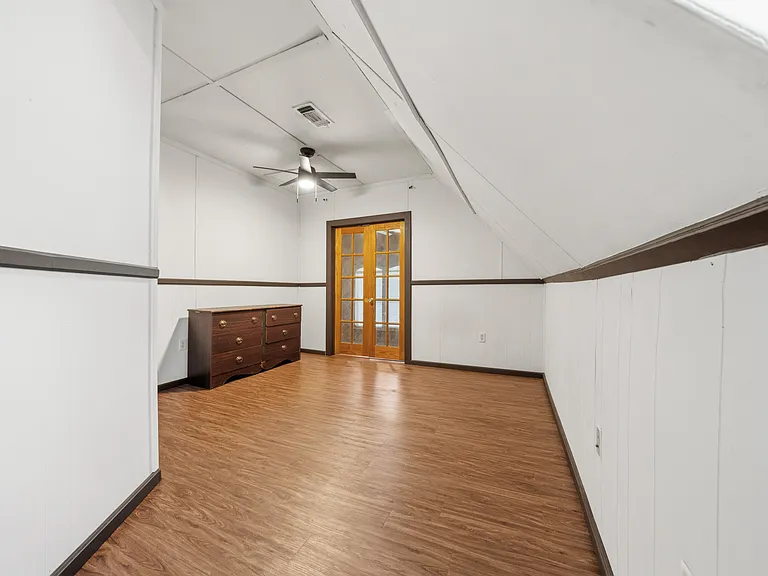 700 Harrel Ave — Photo 24
