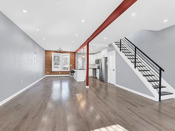 5th image of 2063 Turnbull Ave #A