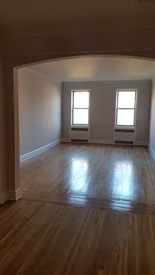 Rented by Max & Associates Realty Corp | media 5