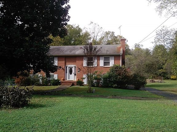2nd image of 629 Custer Dr