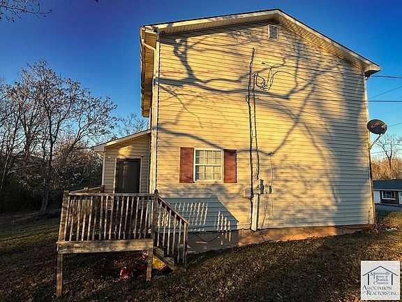 3rd image of 70 Timberwood Dr