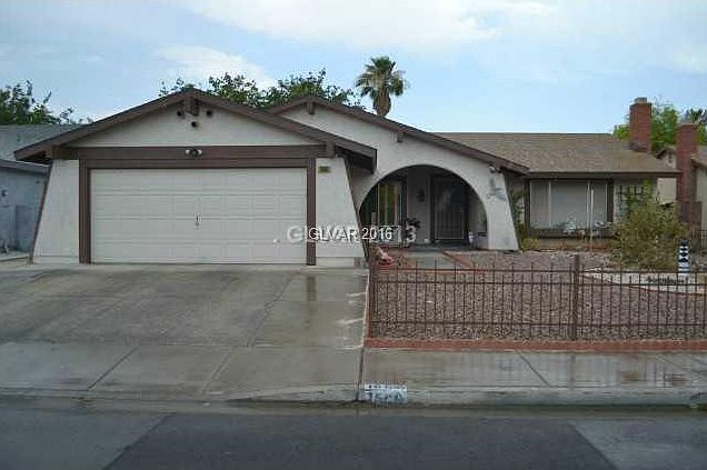 1st image of 1560 Elaine Dr #0