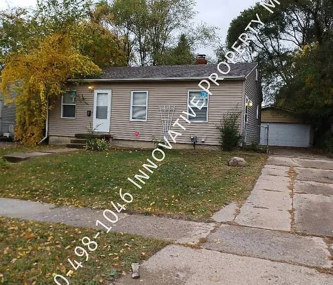 2829 Plainfield Ave — Photo 2