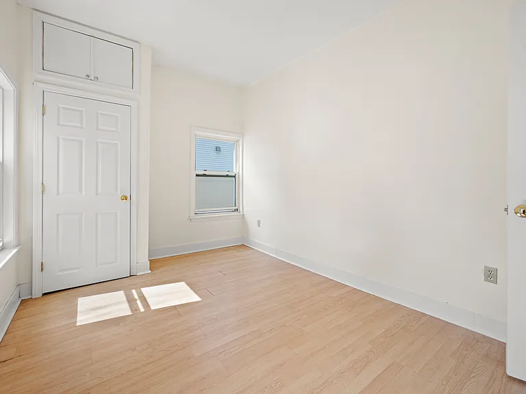 8 Richardson St — Photo 9