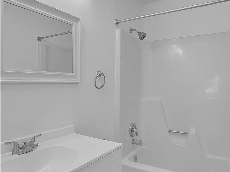 3208 Main St #3 — Photo 14