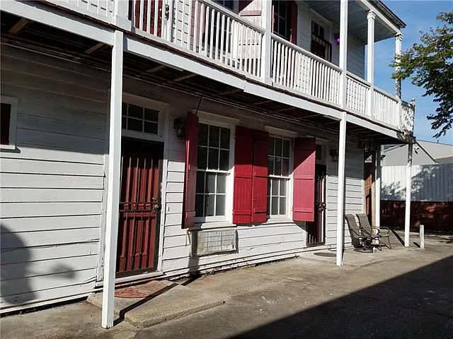 1 bed, 1.0 bath, 650 sqft, $950 — Photo 2