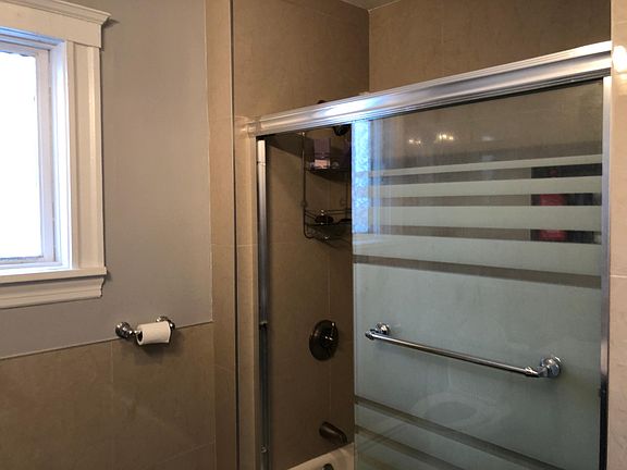 5th image of 1000 Washington St #2