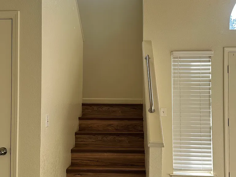 4527 W Providence Ave — Photo 17