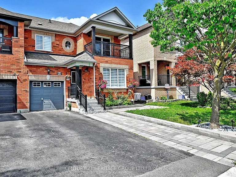 44 Equator Cres — Photo 1
