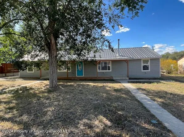 307 S Sunset Ave, Rangely, CO 81648