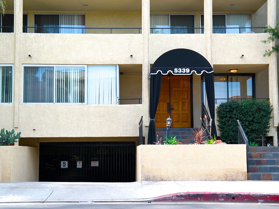 1st image of 5339 Newcastle Ave Unit 302