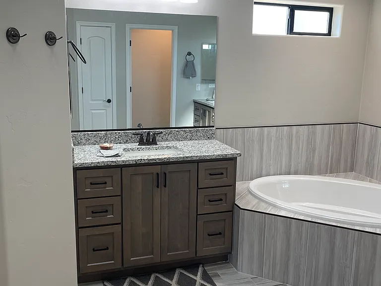 Aqua Dr — Photo 10