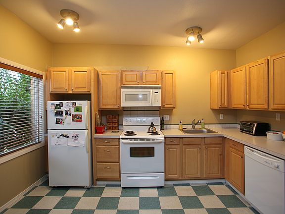 updated clean and full featured kitchen