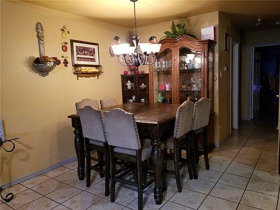 4th image of 3404 Millet Ave