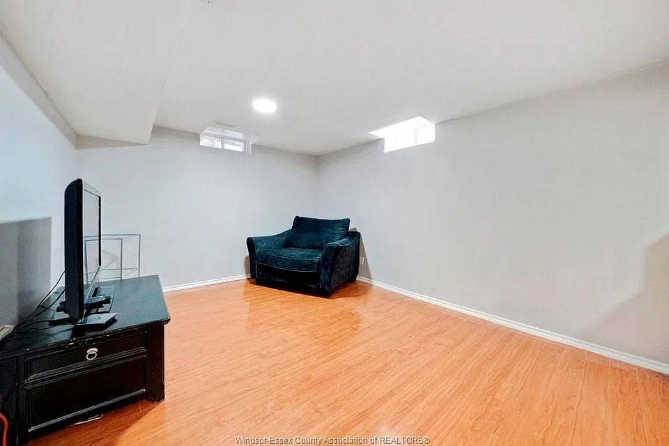 1 bed, 1000 sqft, $1,400 — Photo 3
