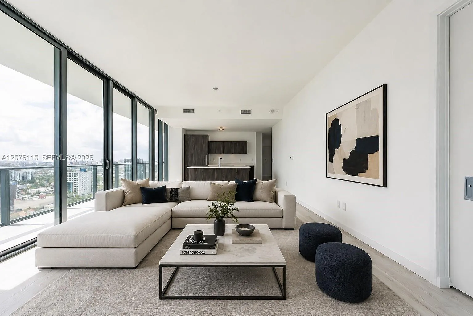 Gran Paraiso Condo — Photo 3