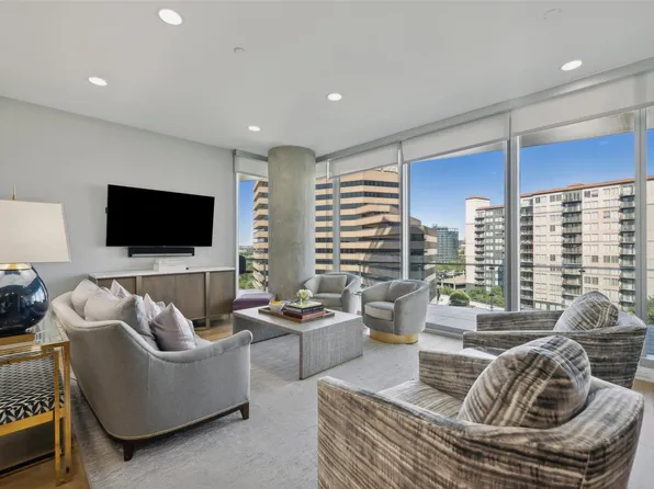 3130 N Harwood St APT 905, Dallas, TX 75201