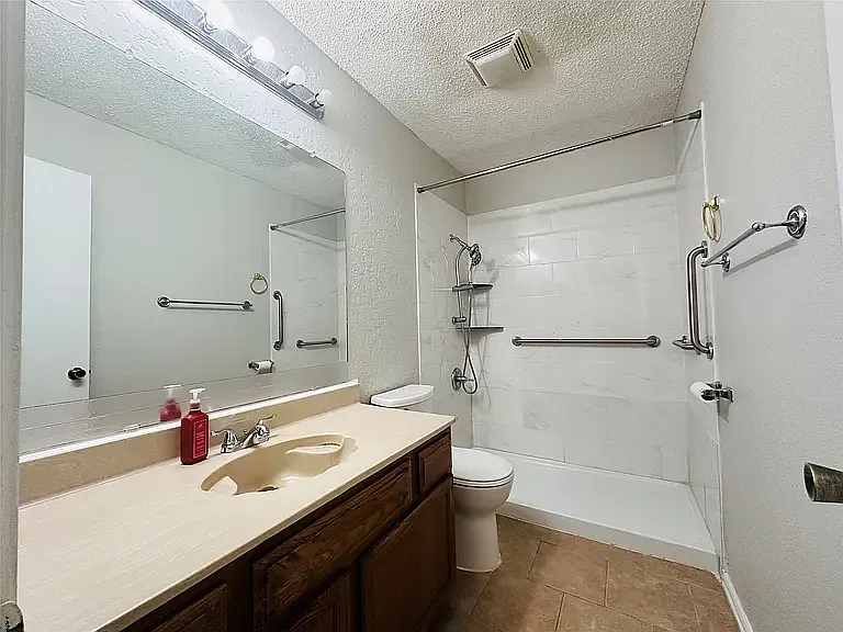 3117 Kingswood Dr — Photo 12