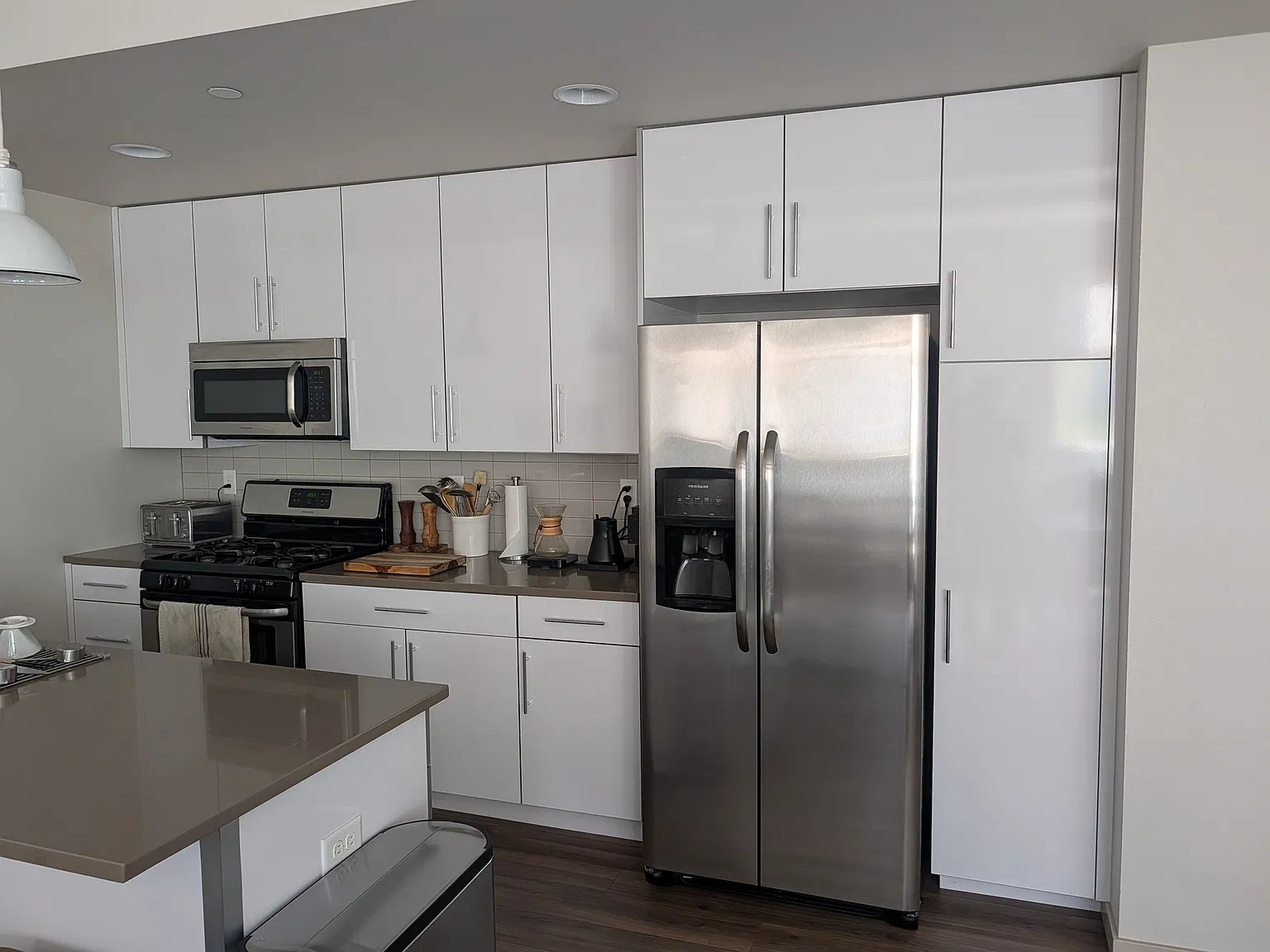 1 bed, 788 sqft, $6,000 — Photo 4