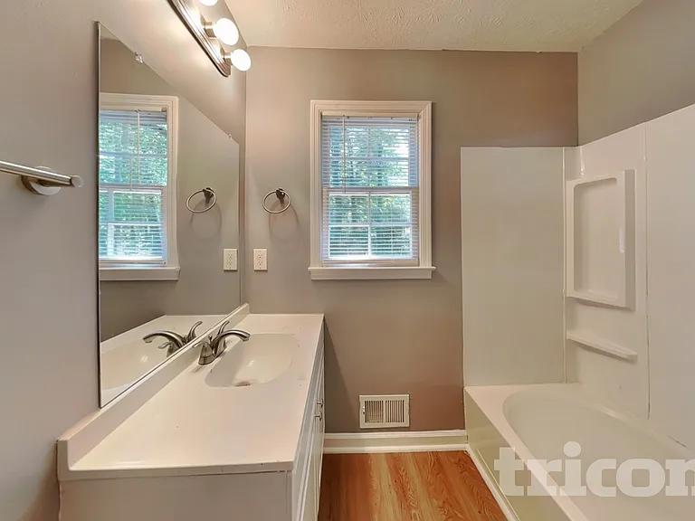 847 Raintree Way SE — Photo 14