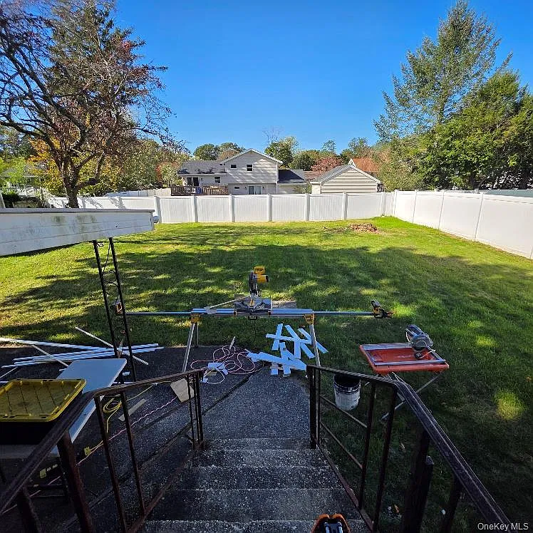 4 bed, 2.0 bath, 1500 sqft, $3,900 — Photo 3