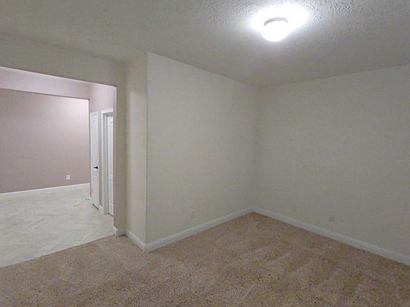 2nd image of 16214 Peach Bluff Ln