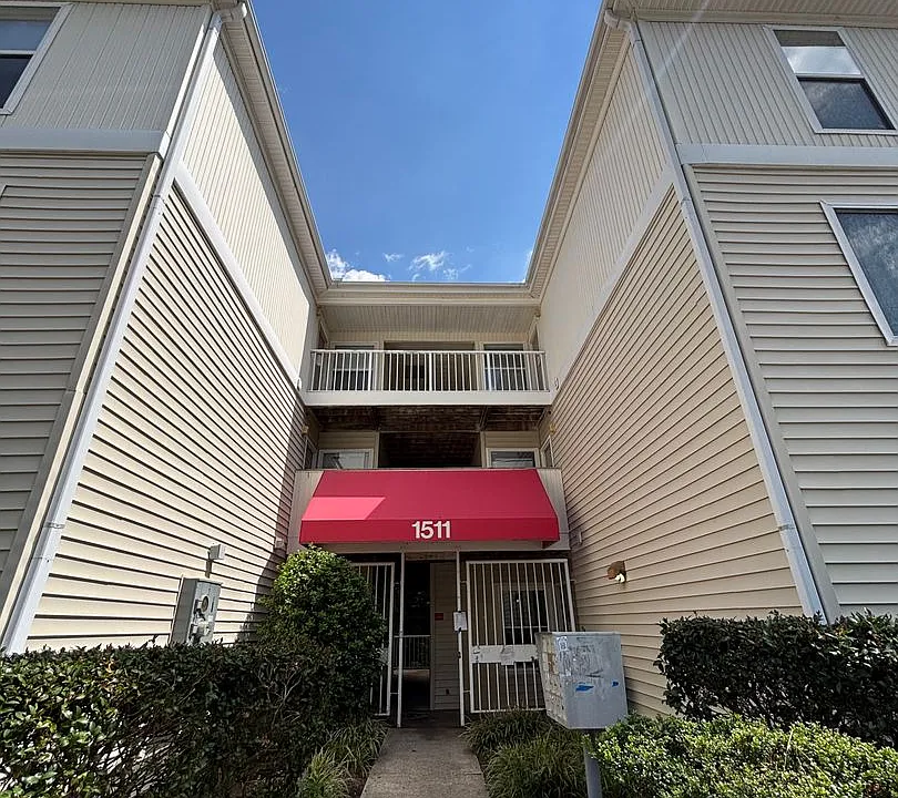 1511-101 Graduate Ln