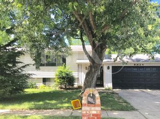 8634 Lighthorse Dr, Indianapolis, IN 46231