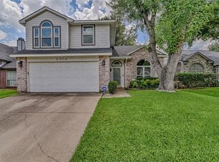 2316 Bennington Dr, Arlington, TX 76018