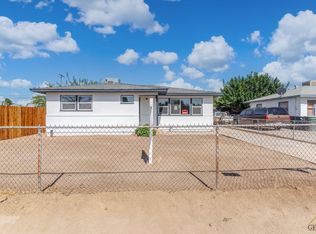 1642 Clinton St, Delano, CA 93215