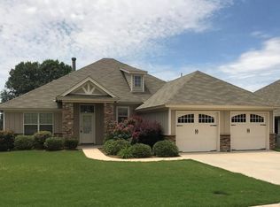 103 Old Prestwick Ct, Prattville, AL 36066