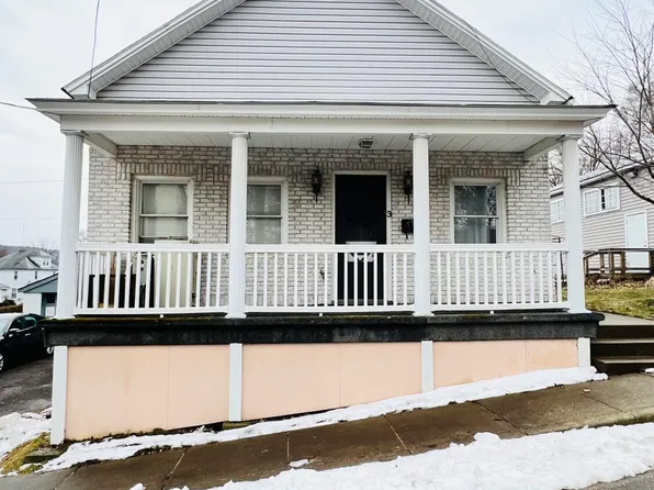 3 Orchard St, Carbondale, PA 18407