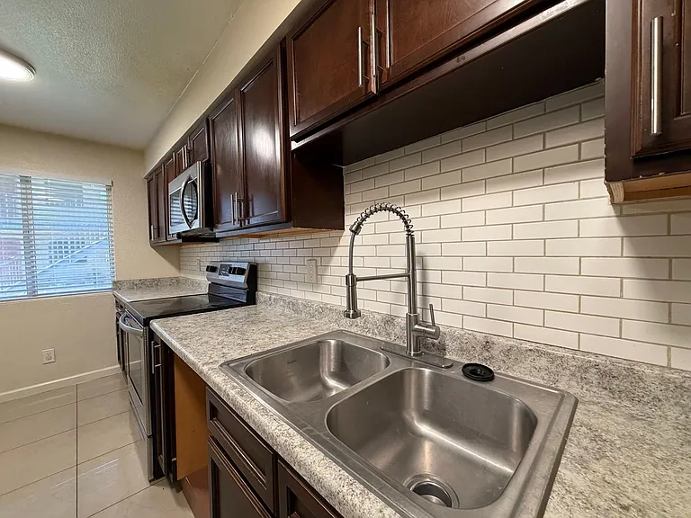 1809 E Broadway Rd — Photo 3