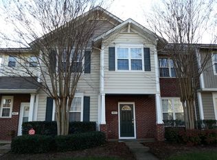 8415 Chaceview Ct, Charlotte, NC 28269