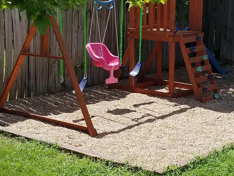 Moonstone Dr — Photo 15