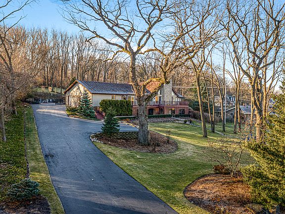 2nd image of 34W981 Duchesne Dr