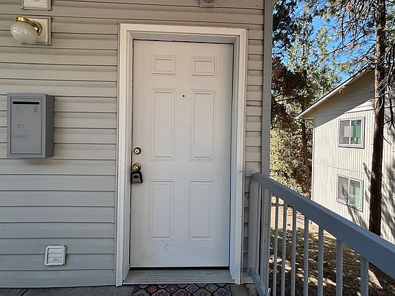 2nd image of 1615 NW Portland Ave #6