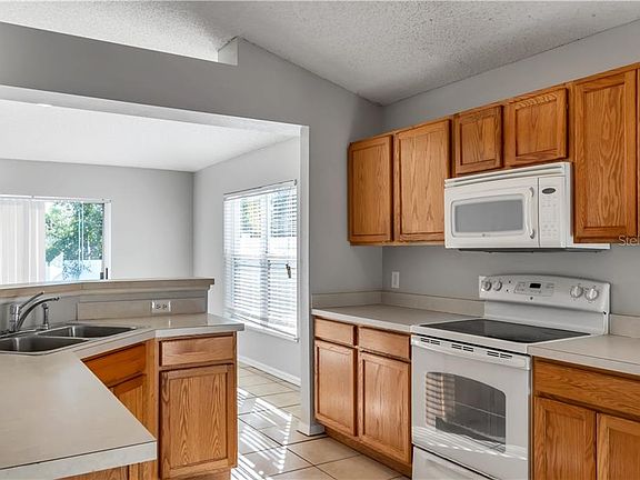3rd image of 31628 Loch Aline Dr