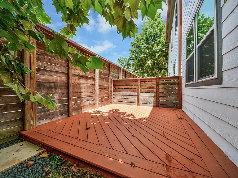 9577 Neuens Rd #B — Photo 31