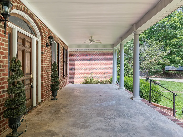 145 Oldham Pl — Photo 3