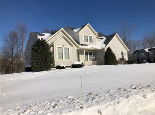 8400 Vermillion Cir, Baldwinsville, NY 13027