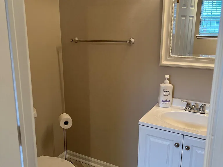 408 Naughty Ln — Photo 9