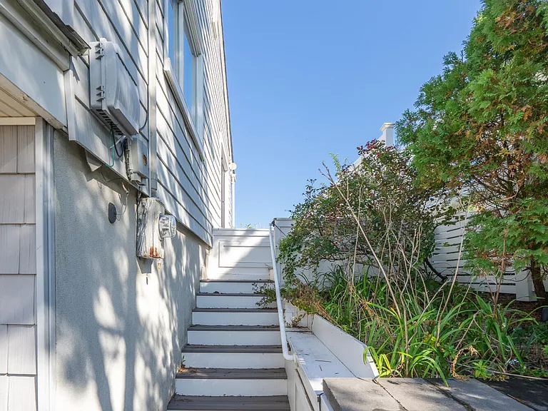 14 Falls Rd — Photo 24