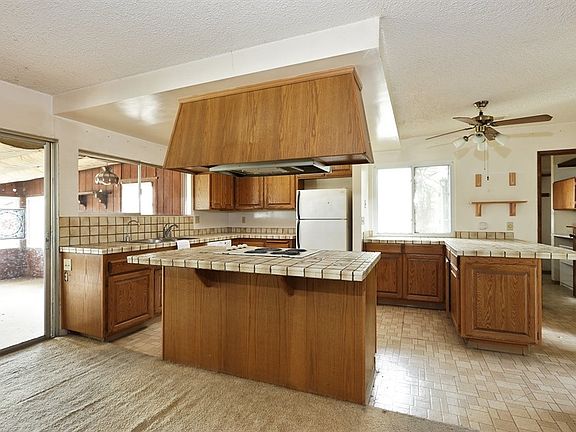 2nd image of 1746 Miramonte Ct