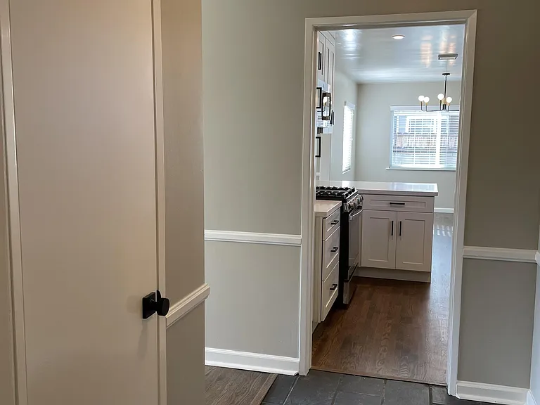 2634 Balfour Ave — Photo 4