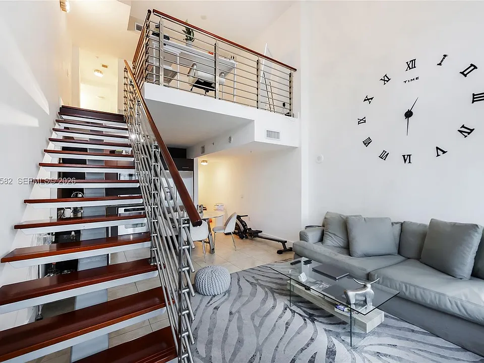 41 SE 5th St #1303