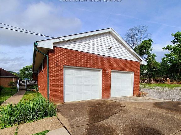 3rd image of 5115 Dover Dr