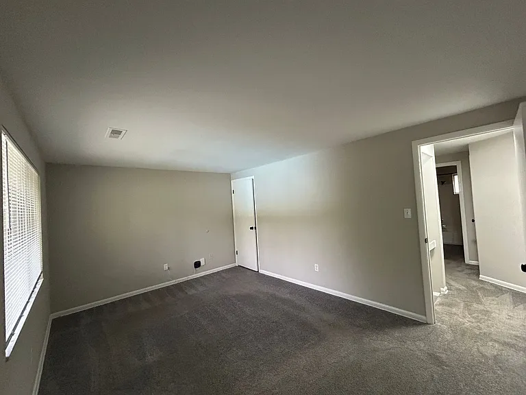 Coventry Court Townhomes — Photo 75